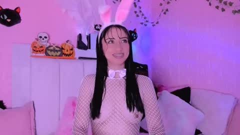 gabyye capprins online show from October 26, 1:44 am