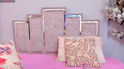 gabyyjones online show from February 18, 11:11 am