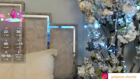 gabyyjones online show from September 19, 11:33 am