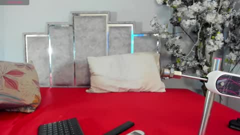 gabyyjones online show from September 28, 11:26 am