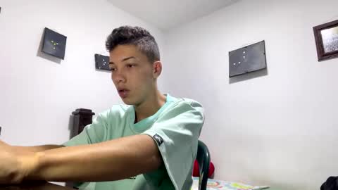 gadiel_sex online show from April 14, 10:21 am