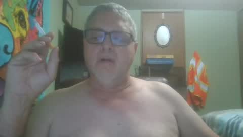 Snapshot of gadude45 chatting on June 18, 1:28 am gadude45 online show from June 18, 1:28 am