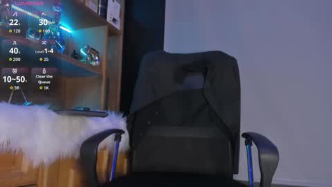 Gael Williams online show from September 26, 9:30 pm