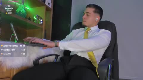 Gael Williams online show from October 1, 1:33 am