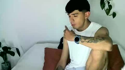 Gael Garca online show from February 18, 4:52 am