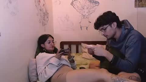 Gaia y Clayde online show from July 25, 4:32 am