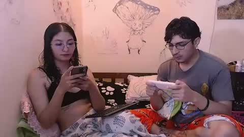 Gaia y Clayde online show from August 5, 8:11 pm