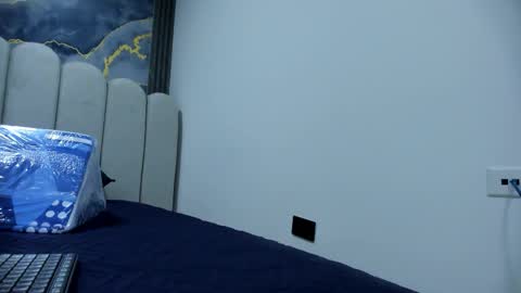 galaanderson online show from November 28, 1:25 pm