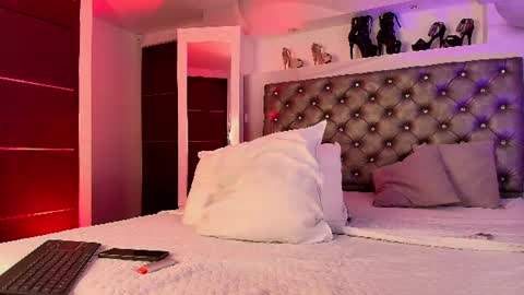 CALL ME MY QUEEN online show from July 11, 9:38 pm