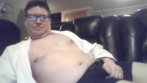 Snapshot of gameon1969 chatting on January 4, 9:43 am gameon1969 online show from January 4, 9:43 am