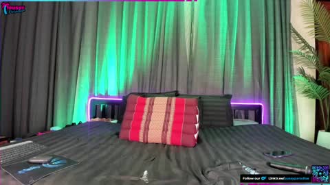 Snapshot of gandamitch chatting on October 19, 3:40 am Morena Mitch online show from October 19, 3:40 am