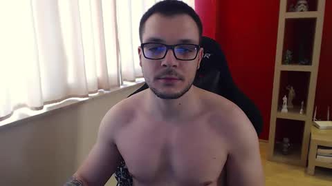 Snapshot of gangstalover8 chatting on December 20, 10:05 am GangstaLover online show from December 20, 10:05 am