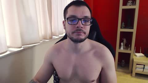 Snapshot of gangstalover8 chatting on December 28, 8:58 am GangstaLover online show from December 28, 8:58 am