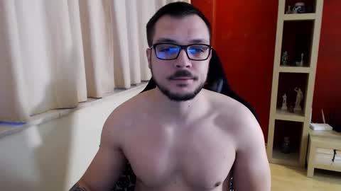 Snapshot of gangstalover8 chatting on February 5, 5:23 am GangstaLover online show from February 5, 5:23 am