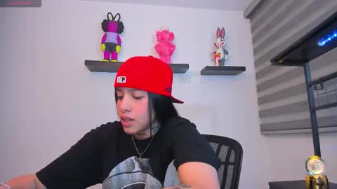 Snapshot of gangster_girl chatting on February 12, 12:49 am GANG online show from February 12, 12:49 am