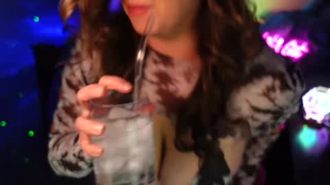 Snapshot of garagesex22 chatting on December 3, 5:20 am Jenna  - be back MONDAY night.  online show from December 3, 5:20 am