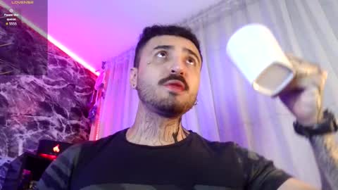 Snapshot of garbel09 chatting on October 28, 6:06 am Chris Dont forget to gift me thumb up Its very important to me and makes me happy AF online show from October 28, 6:06 am