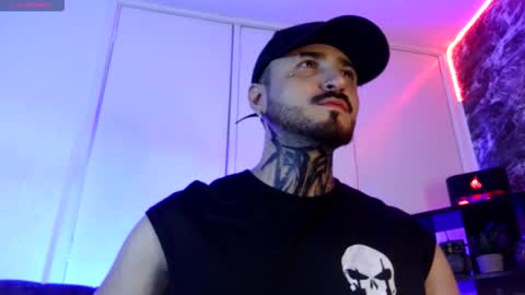 Snapshot of garbel09 chatting on November 24, 6:46 am Chris Dont forget to gift me thumb up Its very important to me and makes me happy AF online show from November 24, 6:46 am