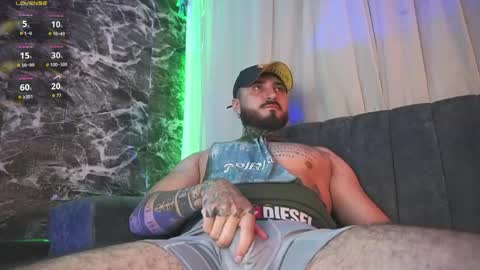Chris  Dont forget to gift me thumb up Its very important to me and makes me happy AF  online show from May 28, 7:05 am