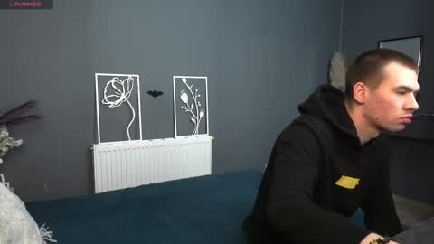 Snapshot of garden_of_eden_ chatting on February 16, 4:08 am Max and Eva online show from February 16, 4:08 am