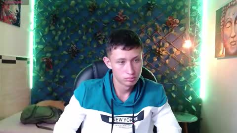 garuo_18 online show from November 15, 3:59 am