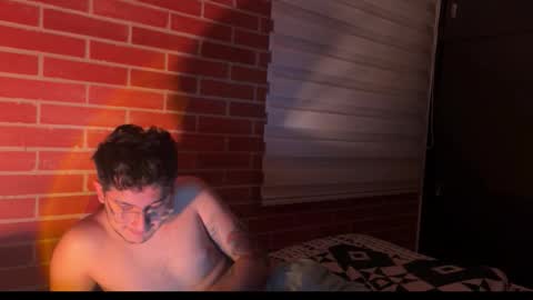 Snapshot of garyy333 chatting on September 24, 4:05 am Gary online show from September 24, 4:05 am