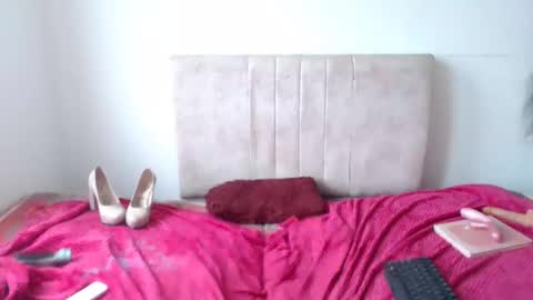 gatita13333321 online show from February 14, 4:59 pm