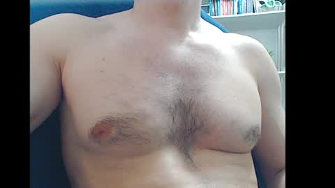 Snapshot of gatosarado23 chatting on June 14, 9:00 am gatosarado23 online show from June 14, 9:00 am