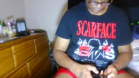 GaWdZKuMn online show from December 16, 5:18 pm