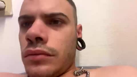 Snapshot of gayboyx1312 chatting on November 3, 3:57 pm gayboyx1312 online show from November 3, 3:57 pm