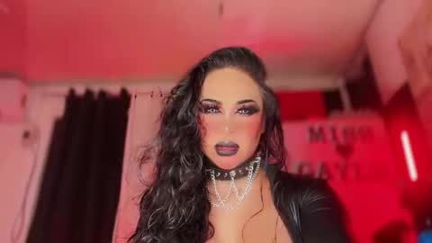 Snapshot of gaylecious chatting on November 30, 2:21 pm gayle online show from November 30, 2:21 pm