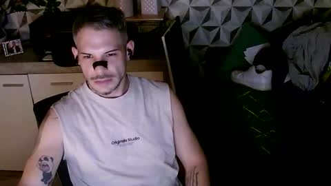 Snapshot of gayprox chatting on May 30, 9:45 pm GayProX online show from May 30, 9:45 pm