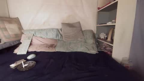 Snapshot of gayrobbin chatting on November 11, 10:37 am gayrobbin online show from November 11, 10:37 am