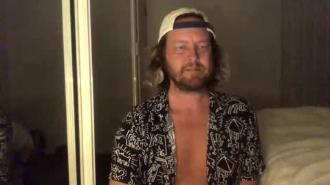 gcsurfer81 online show from October 25, 9:28 am