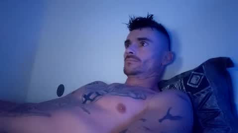 gdam84200 online show from April 8, 8:20 pm