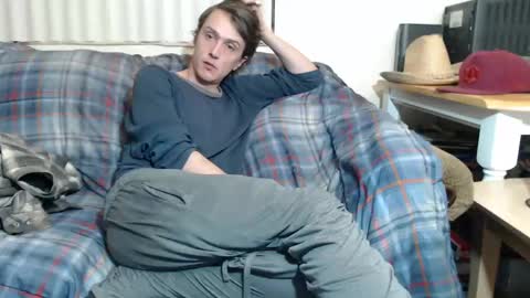 Snapshot of gdanch chatting on January 10, 1:21 am G online show from January 10, 1:21 am