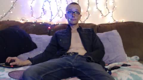 Snapshot of gdanch chatting on November 20, 3:28 am G online show from November 20, 3:28 am