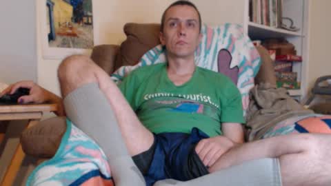 Snapshot of gdanch chatting on December 4, 4:00 am G online show from December 4, 4:00 am