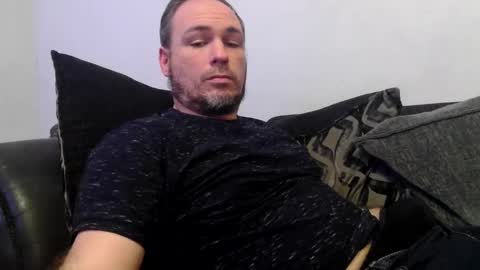 Snapshot of geddes4 chatting on October 18, 10:43 pm SIR online show from October 18, 10:43 pm
