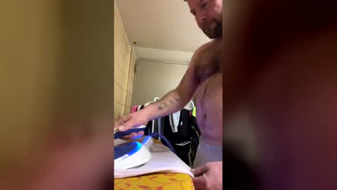 Snapshot of geilo527276 chatting on February 8, 10:40 am geilo527276 online show from February 8, 10:40 am