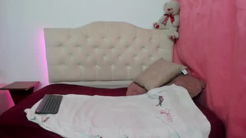 Snapshot of gema_angels chatting on September 22, 3:47 pm gema_angels online show from September 22, 3:47 pm
