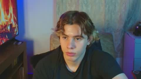 Snapshot of gemdominus chatting on February 20, 12:40 am Gem Dominus online show from February 20, 12:40 am