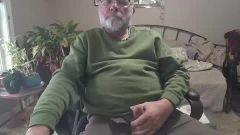 Snapshot of geminiguy1954 chatting on February 3, 9:42 pm geminiguy1954 online show from February 3, 9:42 pm