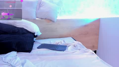 geminis muentes online show from December 31, 5:55 am