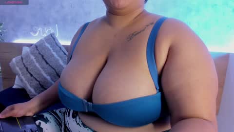 Snapshot of geminis_muentes chatting on January 4, 3:07 am geminis muentes online show from January 4, 3:07 am