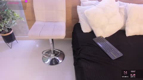 Snapshot of geminis_muentes chatting on January 14, 3:01 am geminis muentes online show from January 14, 3:01 am