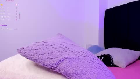 Snapshot of gemma_rose_ chatting on February 19, 2:57 pm online show from February 19, 2:57 pm