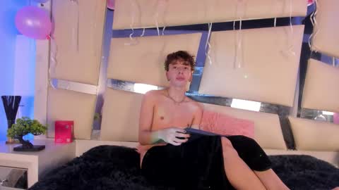 Genesis online show from November 14, 5:39 am