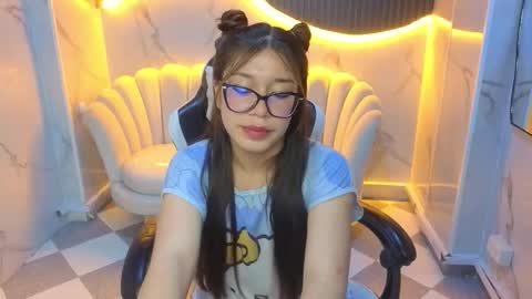 genesis_b_ online show from March 25, 8:15 pm