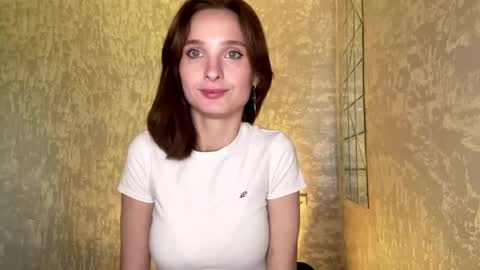 Riana online show from May 21, 3:35 am